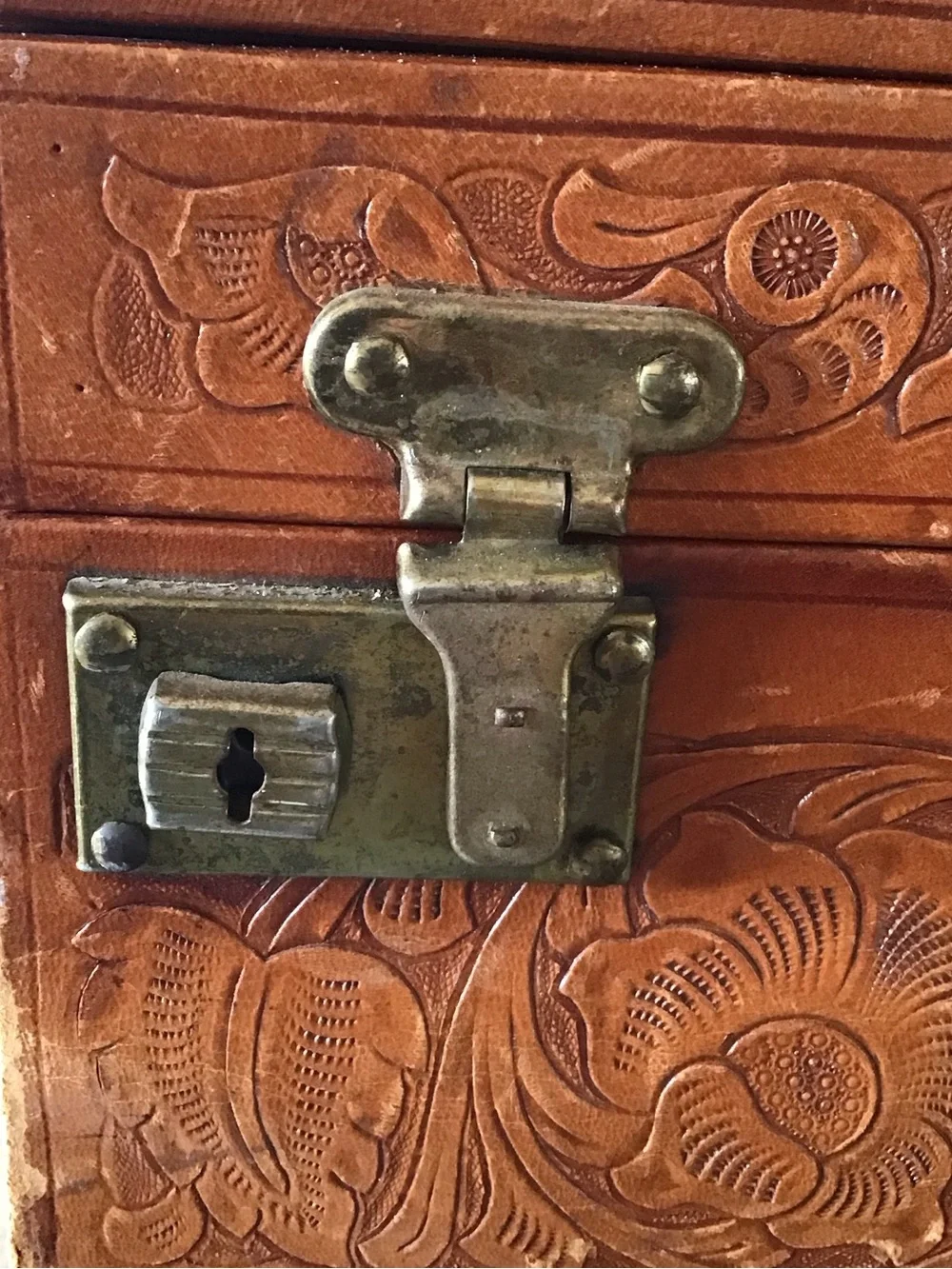 Vintage Tooled Leather Mexican Travel Vanity Train Case
